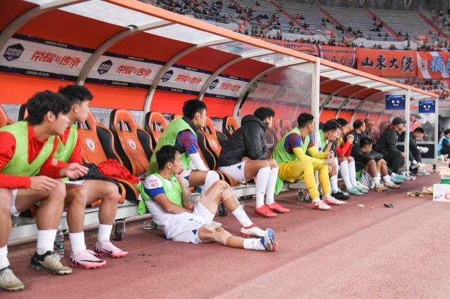 赛事情报-梅州降级为决策错误买单 补赛误判竟成为致命一击