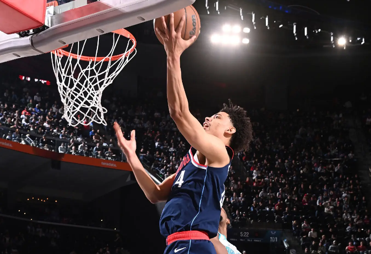 最近一段时间手感不佳，快船锋线新秀还得想办法赶紧找回状态？