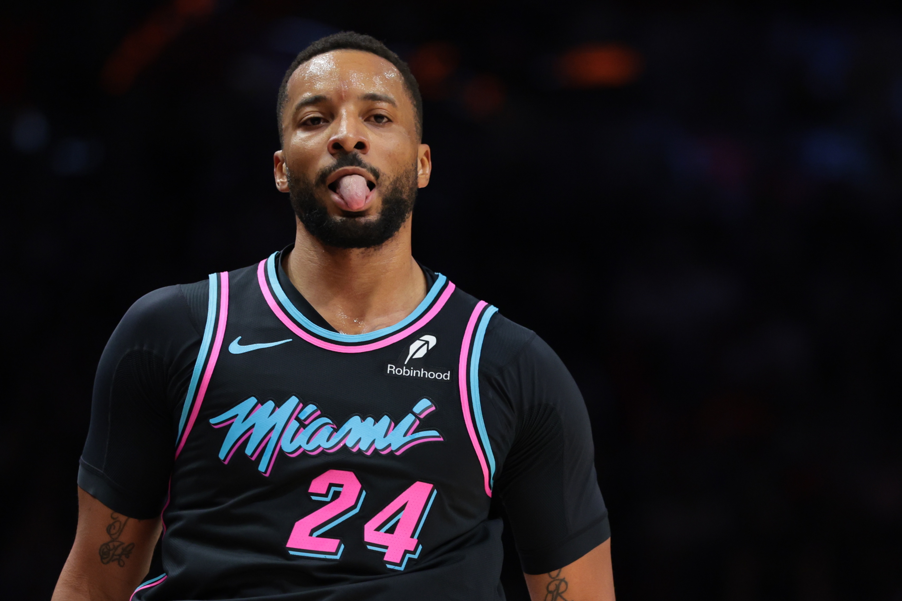 鲍威尔：我们以正确的方式打球 第三节的问题主要是丢了许多投篮